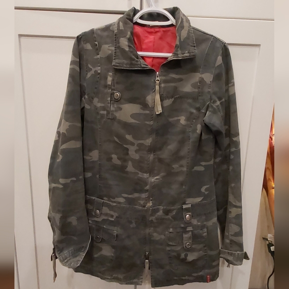 Groggy embroidered camo coat - Picture 9 of 11